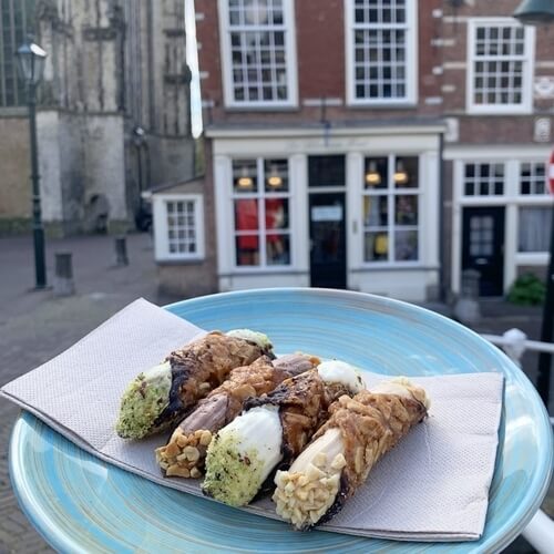 Cannolo-Napoletano.jpg